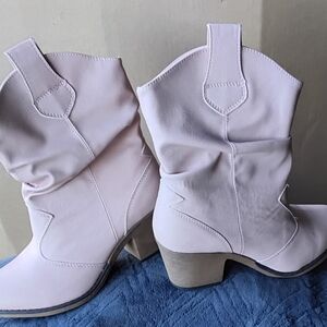 Women's Western Cowgirl Boots in Light Pink